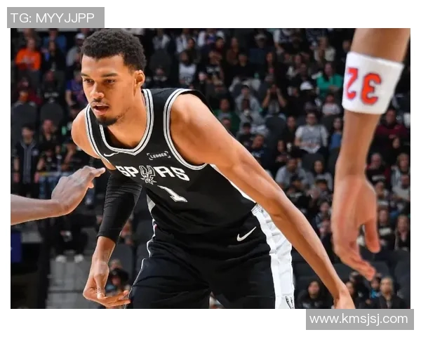 马刺主帅：文班在关键时刻打出最佳状态 科内特能用各种方式做出贡献